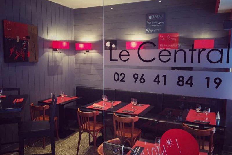 LE CENTRAL (22)